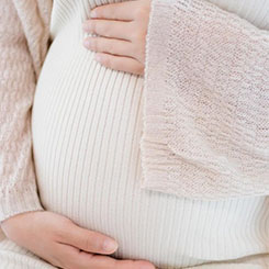 它会在云端为您启👙动一个🤝可用的开发容器，🇹🇲代孕在哪里找内置VS🤔